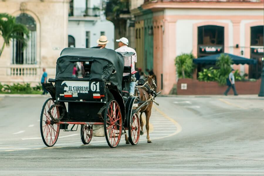 Coche de caballo en La Habana Vieja