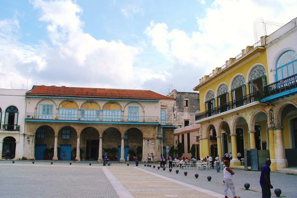 Plaza Vieja. Habana Vieja. Cuba.